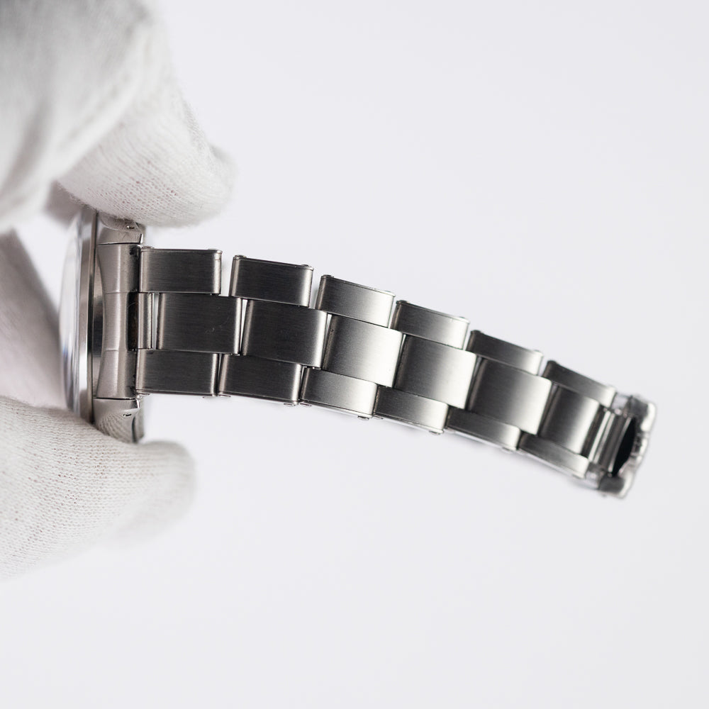 ROLEX OYSTER PERPETUAL Ref.1002 Black Gloss Dial with Silver Surface Printing