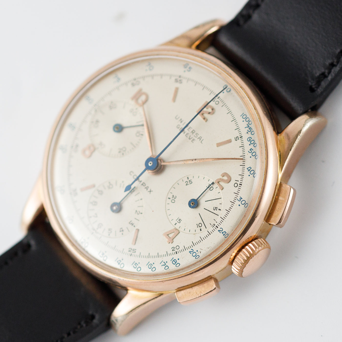 UNIVERSAL GENEVE COMPAX – TIMEANAGRAM