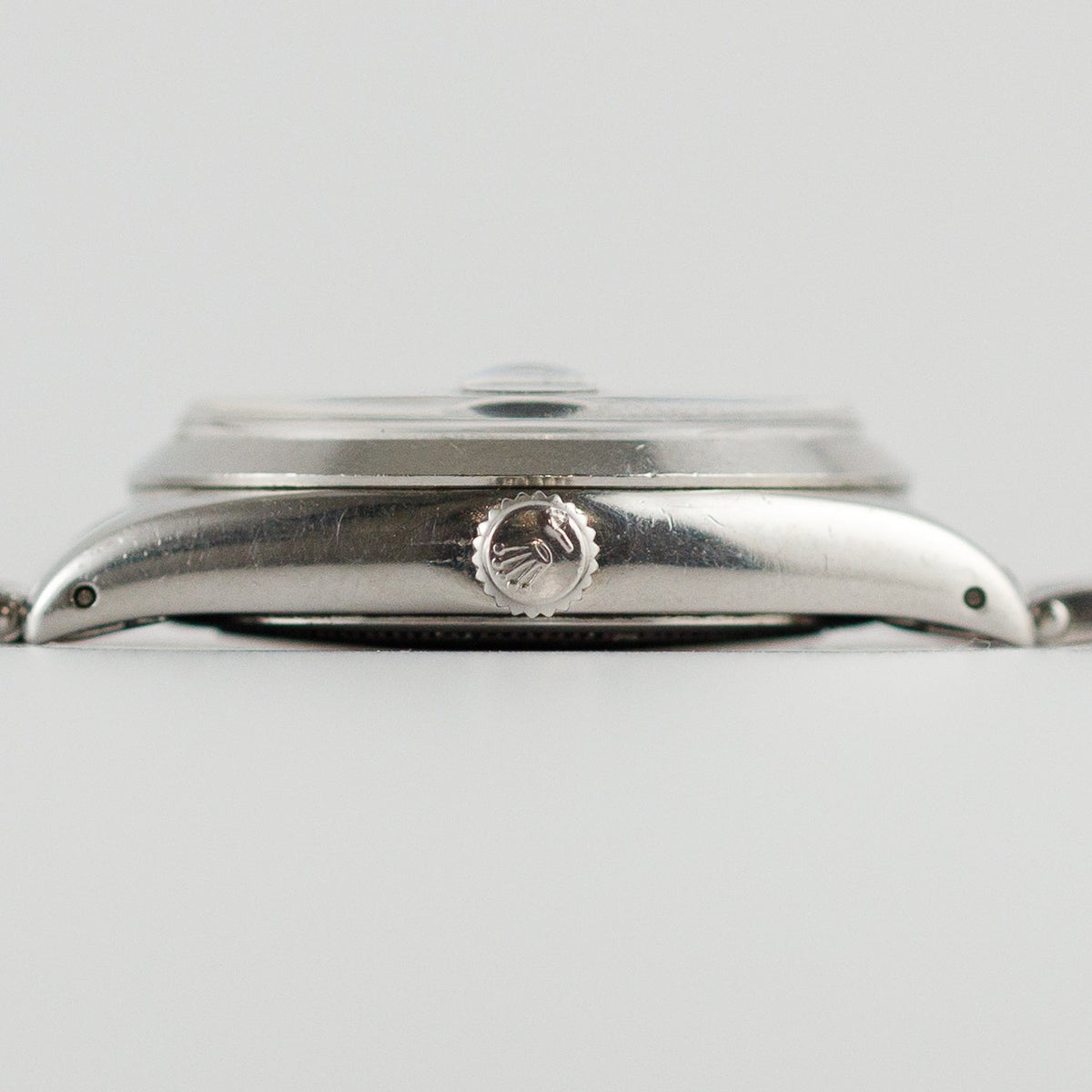 ROLEX OYSTERDATE Ref.6694 Black Gilt Dial