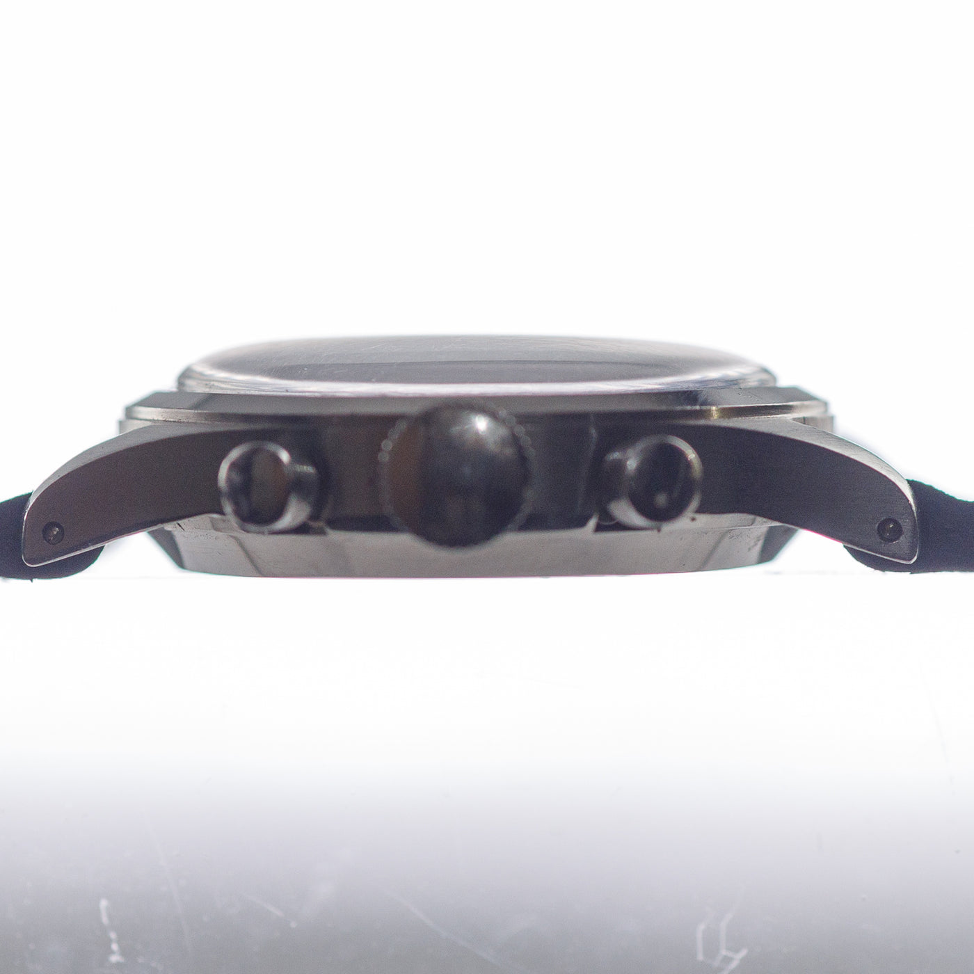 BREITLING ClamShell Case – TIMEANAGRAM