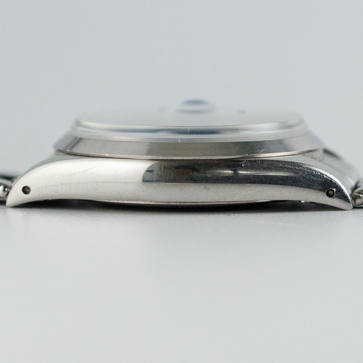 ROLEX OYSTERDATE Ref.6694 Black Gilt Dial