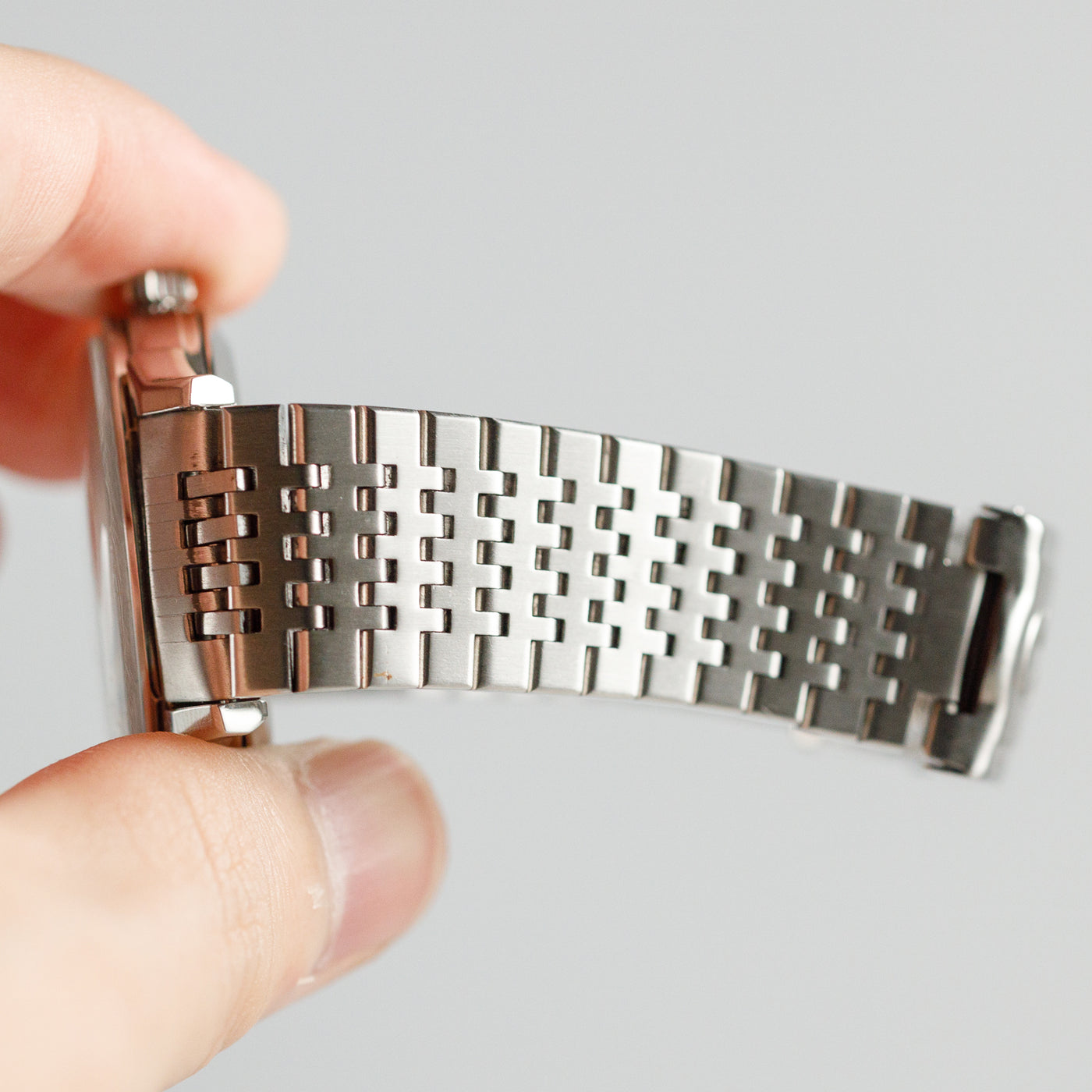 OMEGA – TIMEANAGRAM