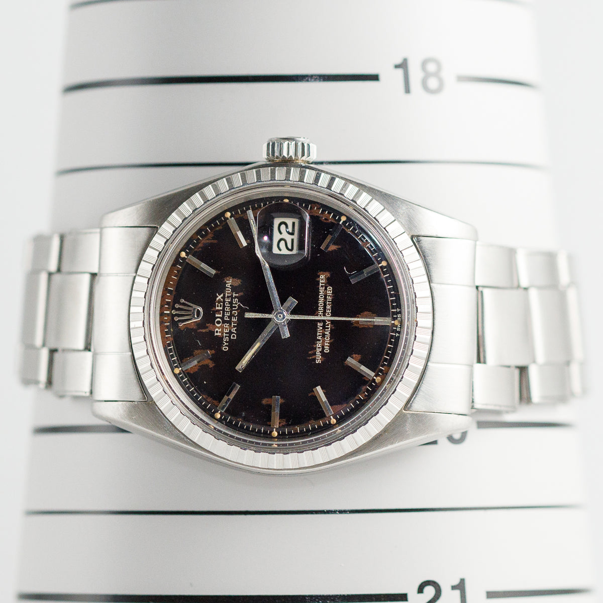 ROLEX DATEJUST Ref.1603 Glossy Black Gilt Dial