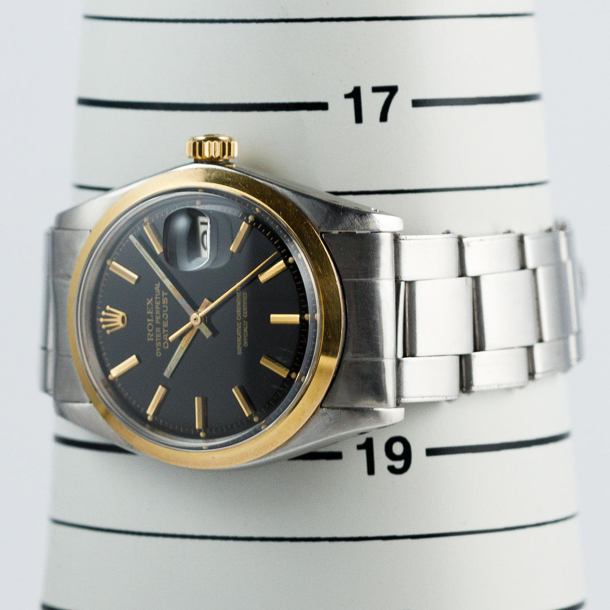 ROLEX DATEJUST Ref.1600 Black Mirror Dial