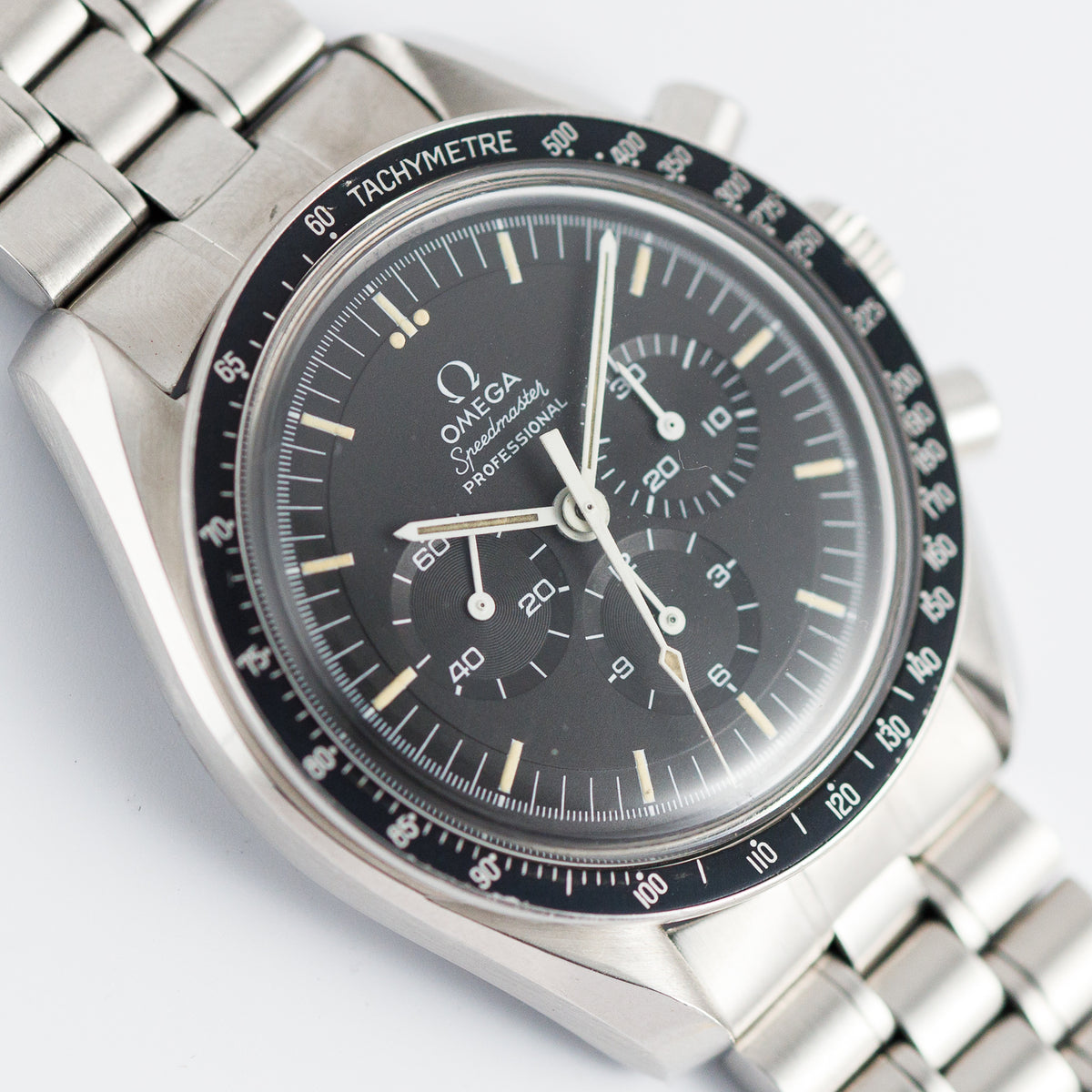 OMEGA  Speedmaster  Ref.145.022  Straight Line and “Apollo XI”