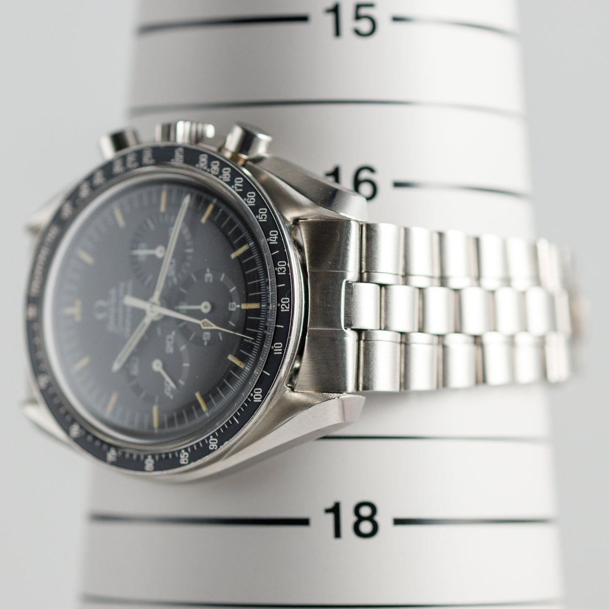 OMEGA  Speedmaster  Ref.145.022  Straight Line and “Apollo XI”