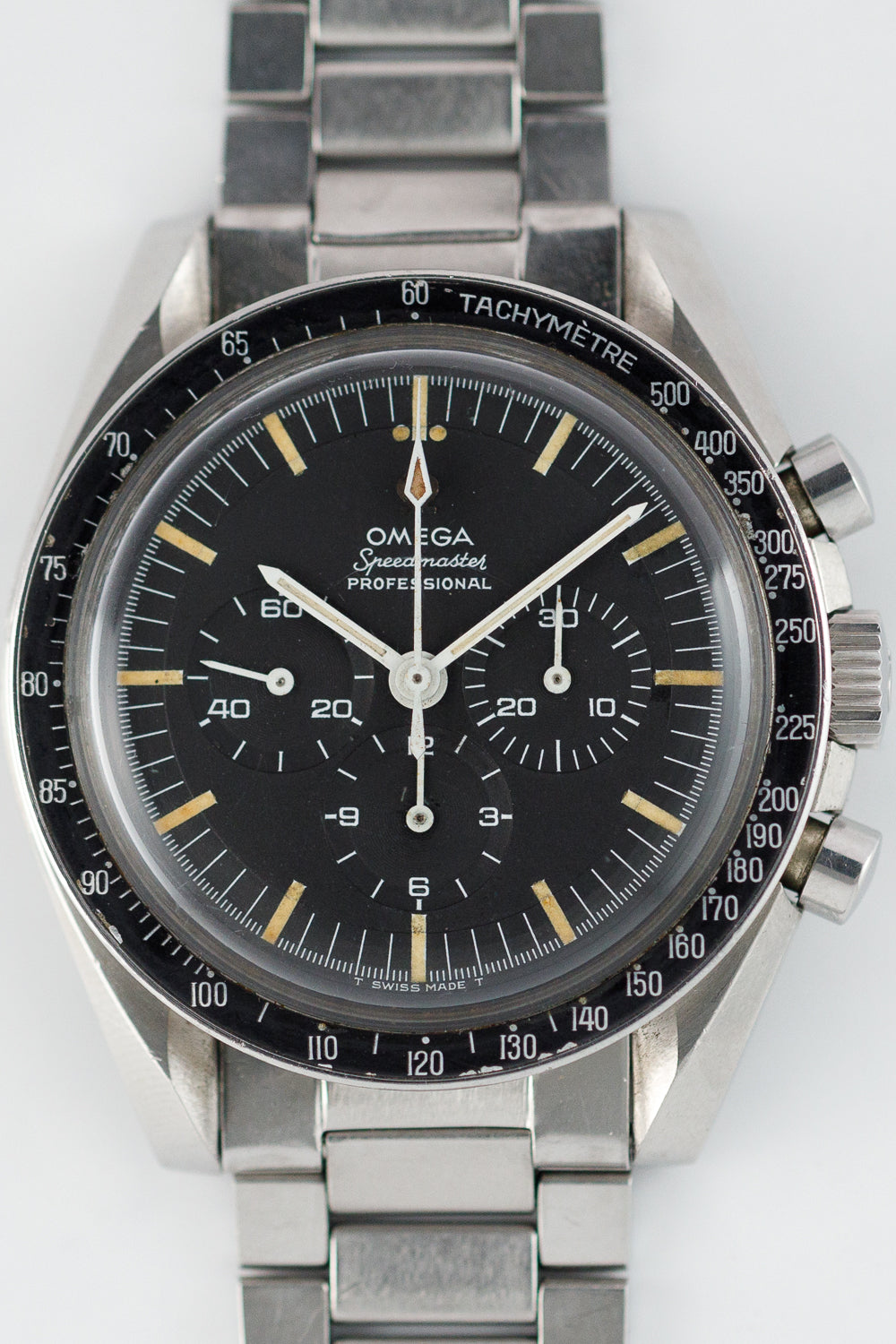 OMEGA SPEEDMASTER Ref.105.012 CB case Facet Lines On The Lugs