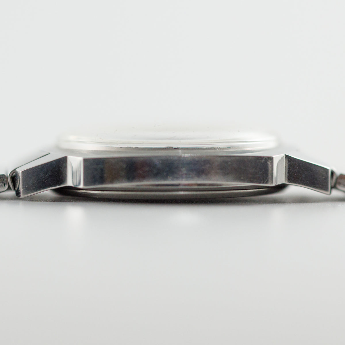 UNIVERSAL GENEVE REF.869126 with the original bracelet