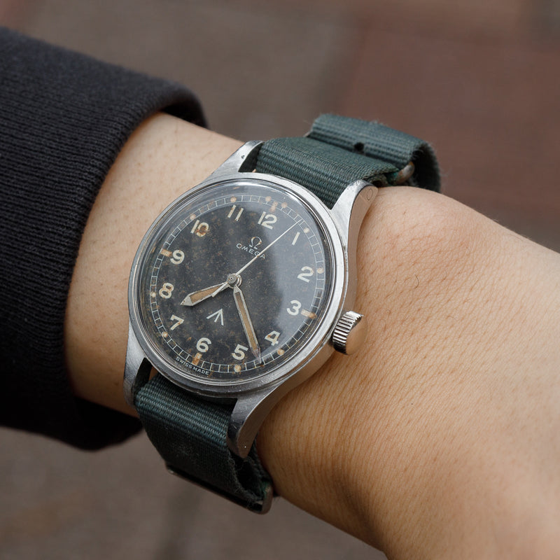 OMEGA RAF British Military  'anti-magnetic' 'Thin Arrow' Ref.CK 2777 w. Extract from the Archives