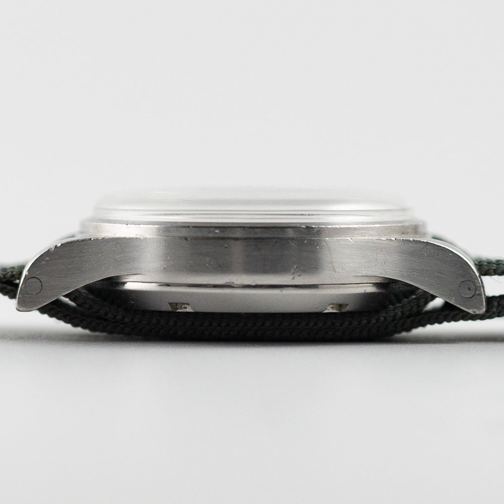 OMEGA RAF British Military  'anti-magnetic' 'Thin Arrow' Ref.CK 2777 w. Extract from the Archives