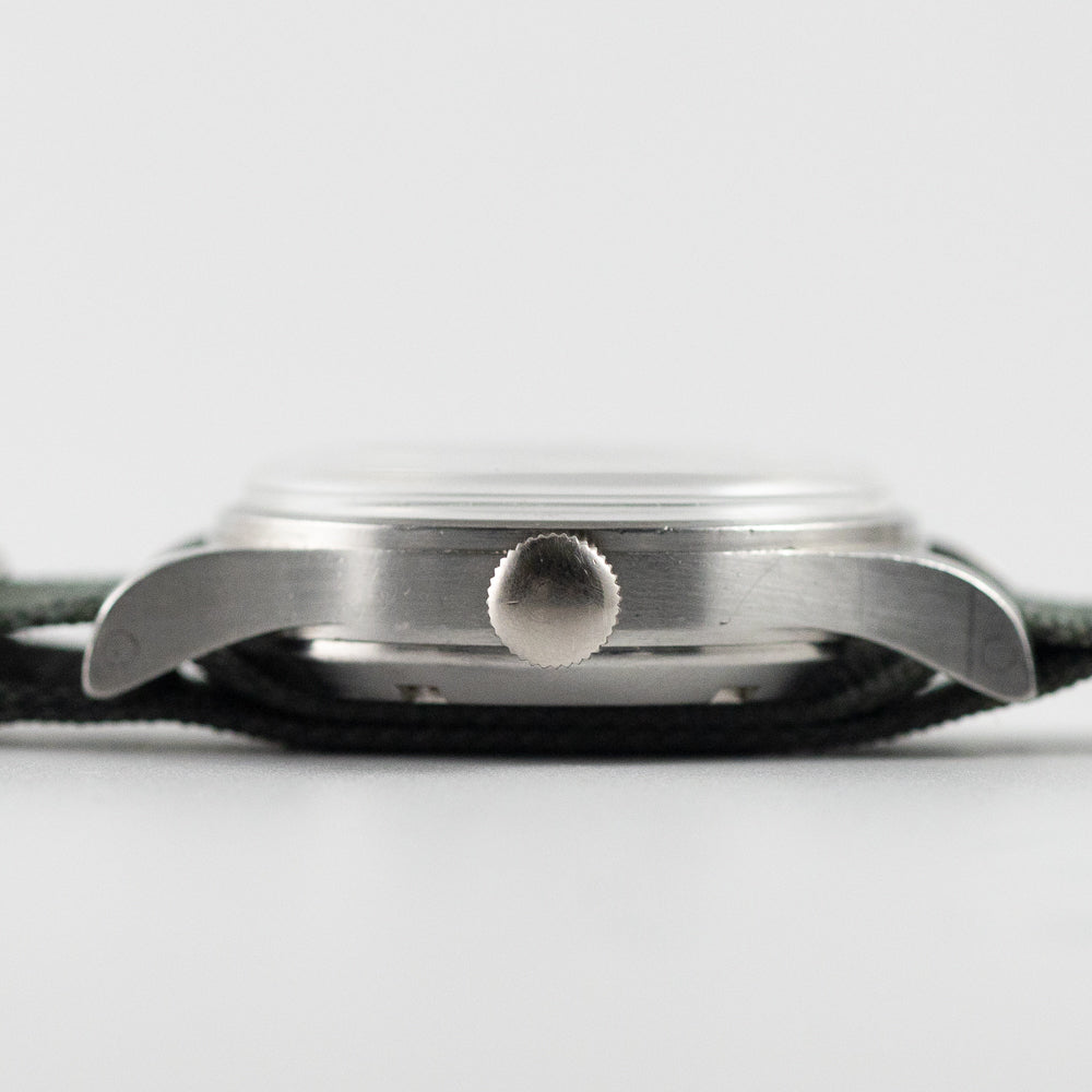 OMEGA RAF British Military  'anti-magnetic' 'Thin Arrow' Ref.CK 2777 w. Extract from the Archives