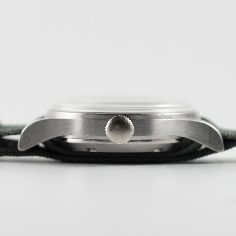 OMEGA RAF British Military  'anti-magnetic' 'Thin Arrow' Ref.CK 2777 w. Extract from the Archives