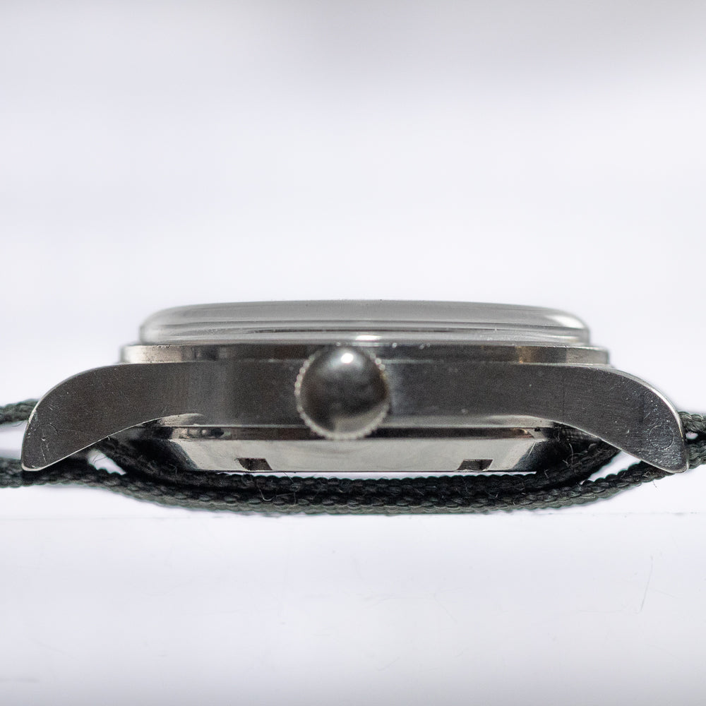 OMEGA RAF British Military  'anti-magnetic' 'Thin Arrow' Ref.CK 2777 w. Extract from the Archives
