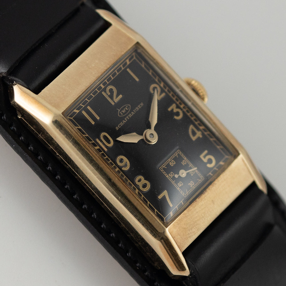 IWC  Rectangle  Cal.87  Cats Eye Black Gilt Dial