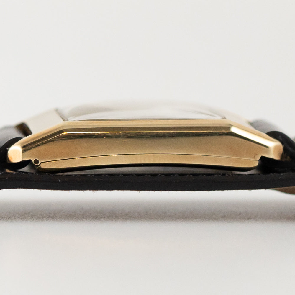 IWC  Rectangle  Cal.87  Cats Eye Black Gilt Dial