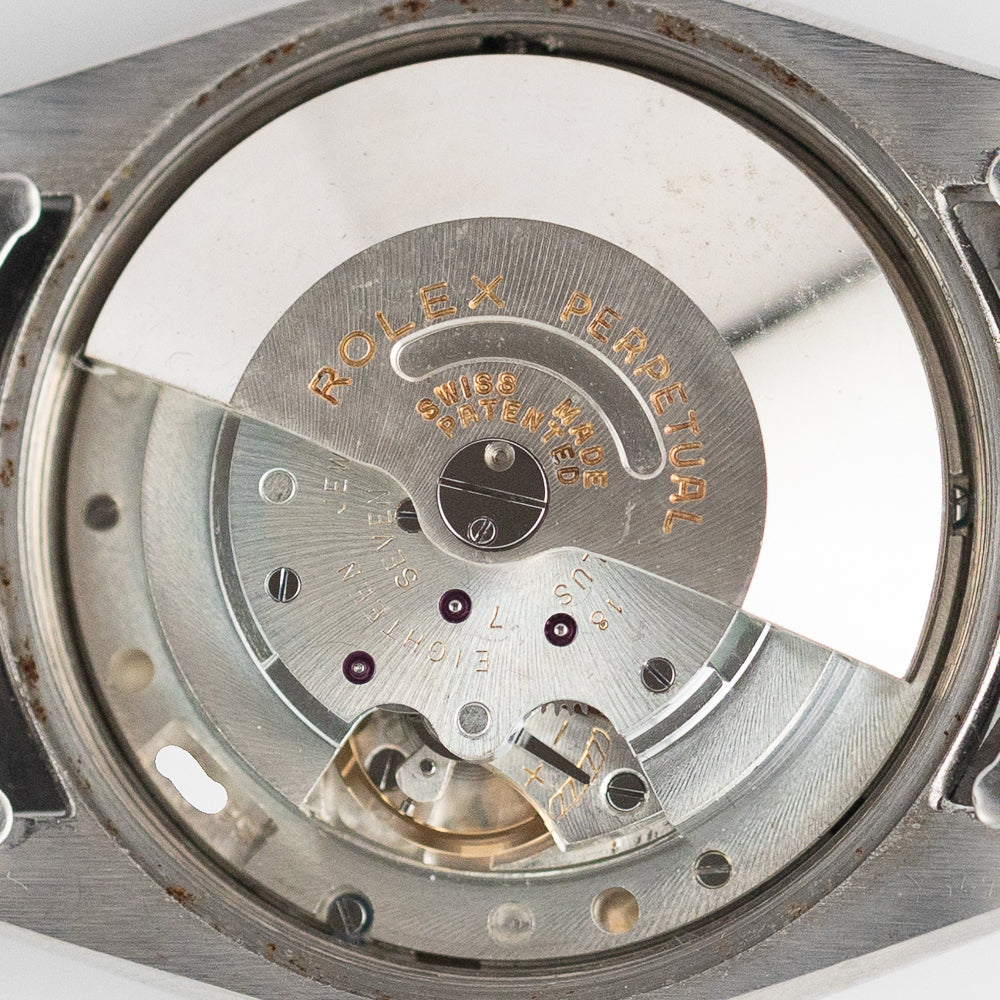 ROLEX BUBBLE BACK Ref.6098 with REG.875088 England Bracelet