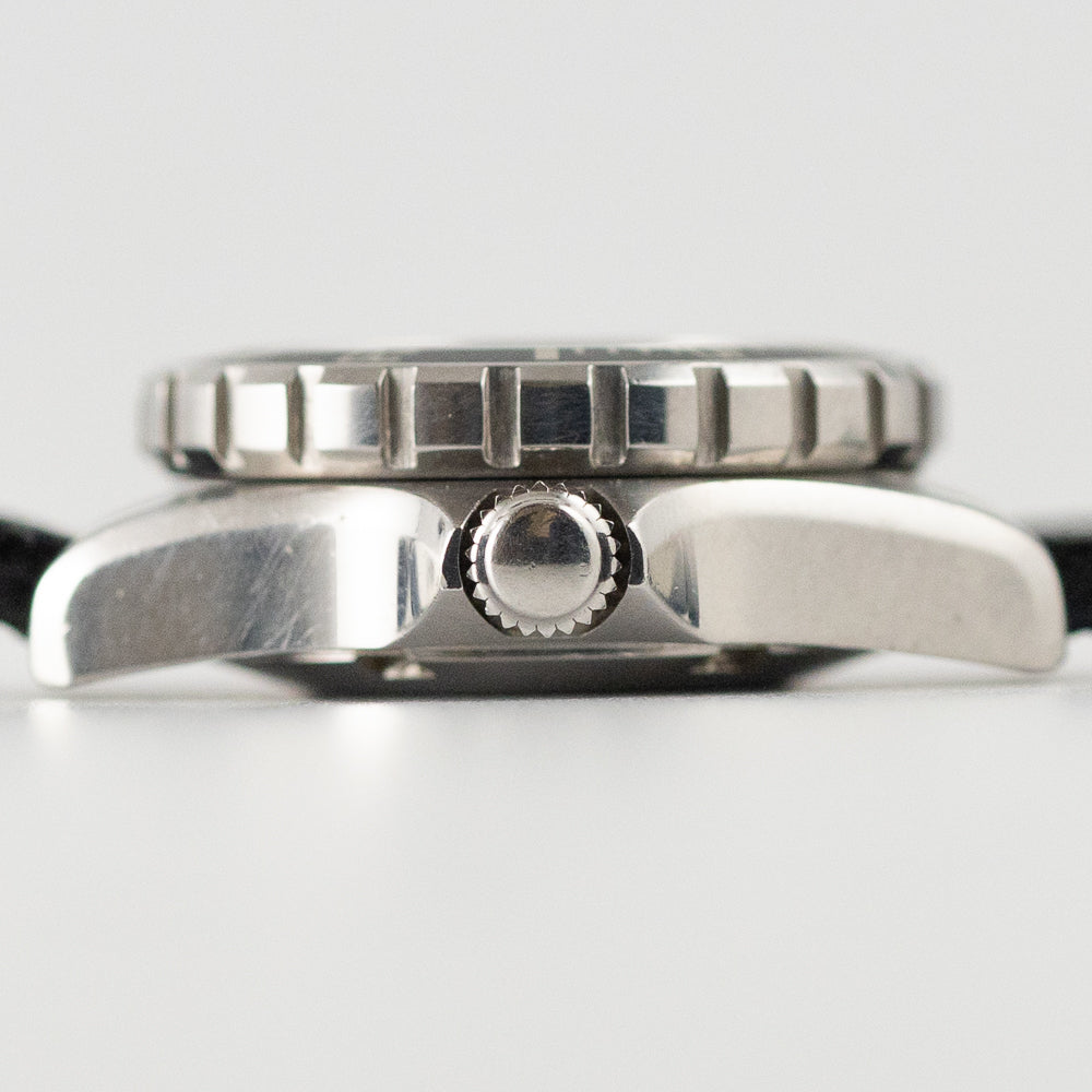 北極圏メダル アークティカ 77 タグホイヤー 2000 ダイバー 973.006 ブラックダイアル 1980年代 / TAG