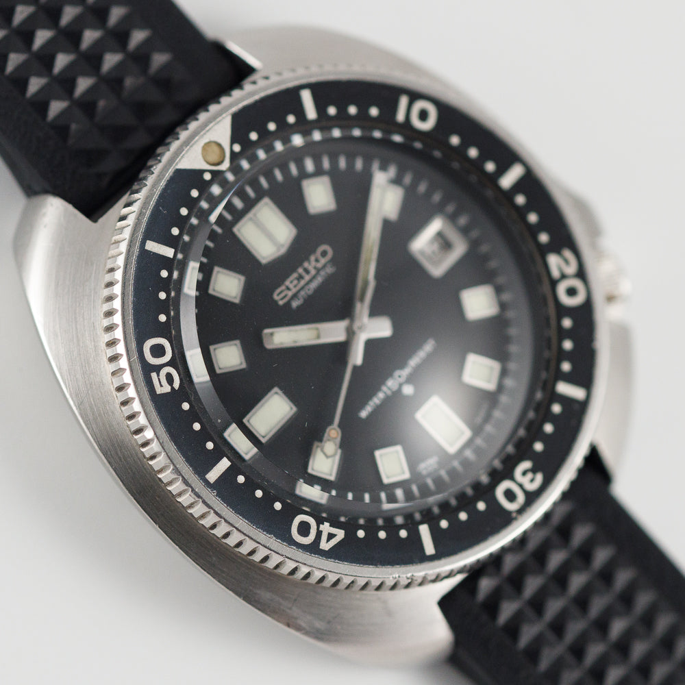 wataritombo様 ブラック HI 27 旧型 SEIKO 150m DIVER Ref.6105-8110 Captain Willard – TIMEANAGRAM