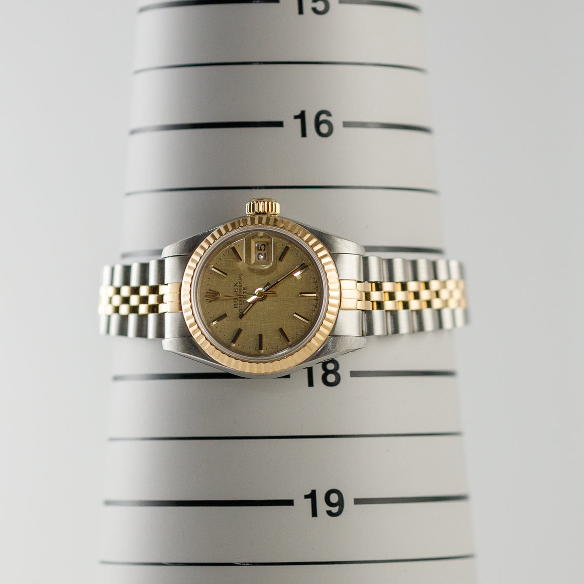 ROLEX DATEJUST Ref.69173 Linen Dial