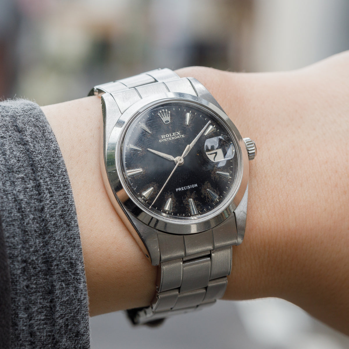 ROLEX OYSTERDATE Ref.6694 Black Gilt Dial