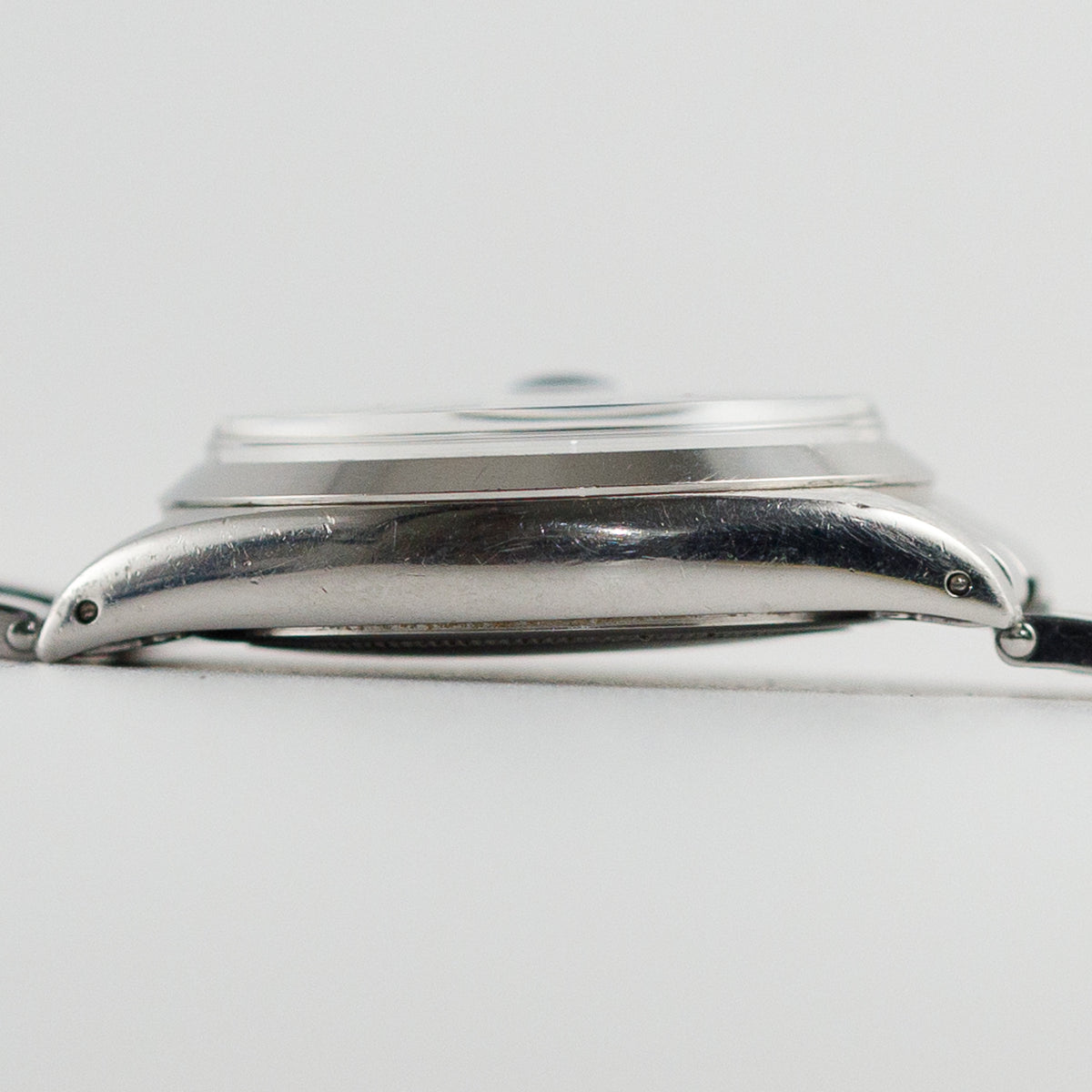 ROLEX OYSTERDATE Ref.6694 Black Gilt Dial