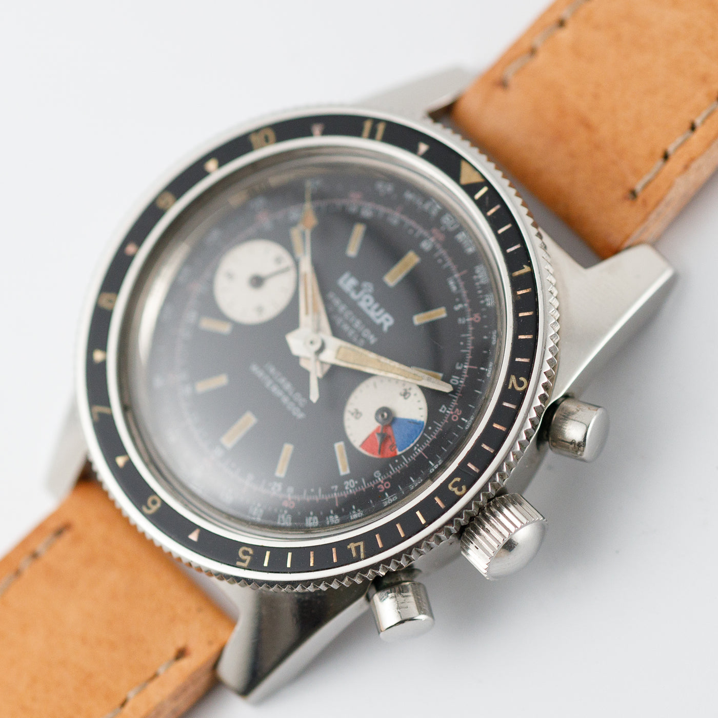 LE JOUR Diver Chronograh – TIMEANAGRAM