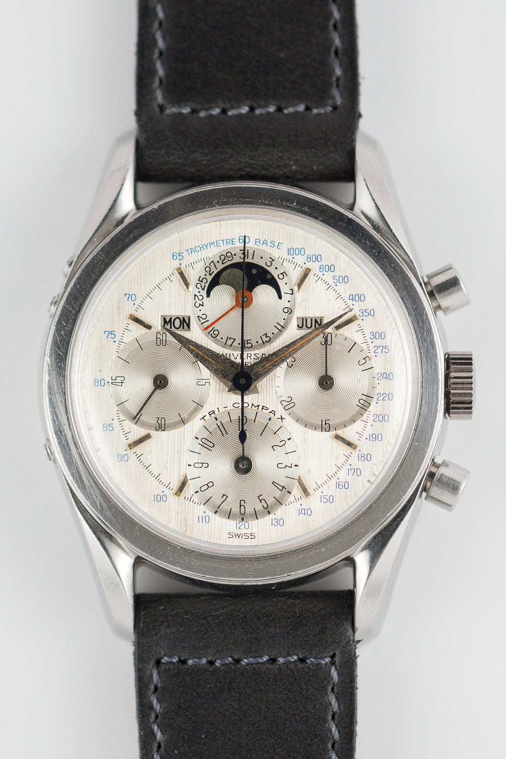UNIVERSAL GENEVE TRI-COMPAX Ref. 222100-2