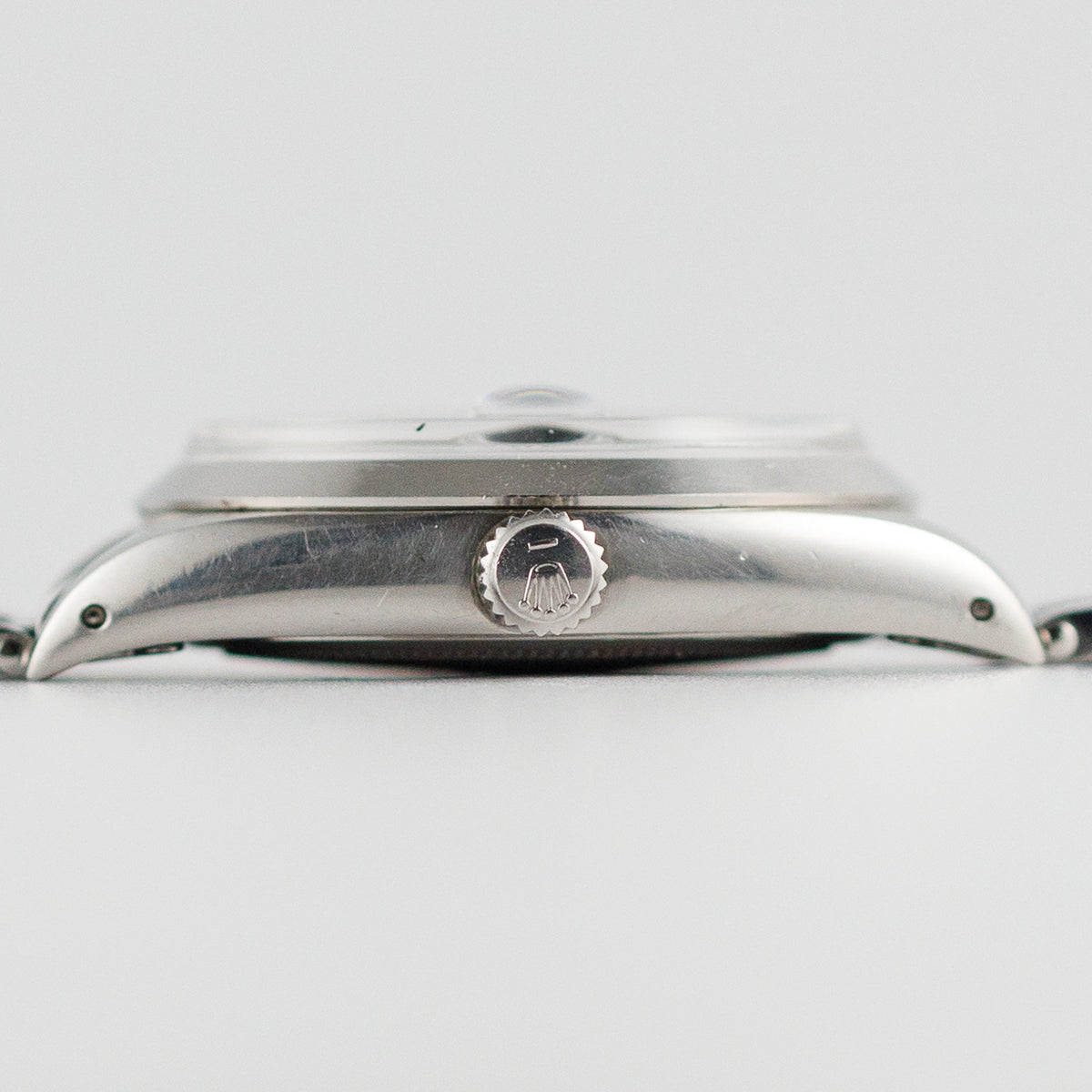 ROLEX OYSTERDATE Ref.6694 Black Mirror Dial