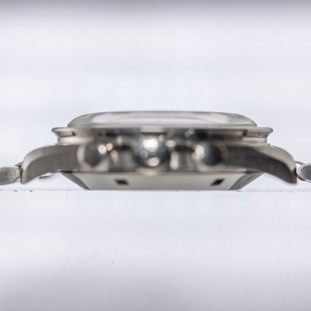 OMEGA Speedmaster Ref.145.022 Step Dial Extract from the Archives