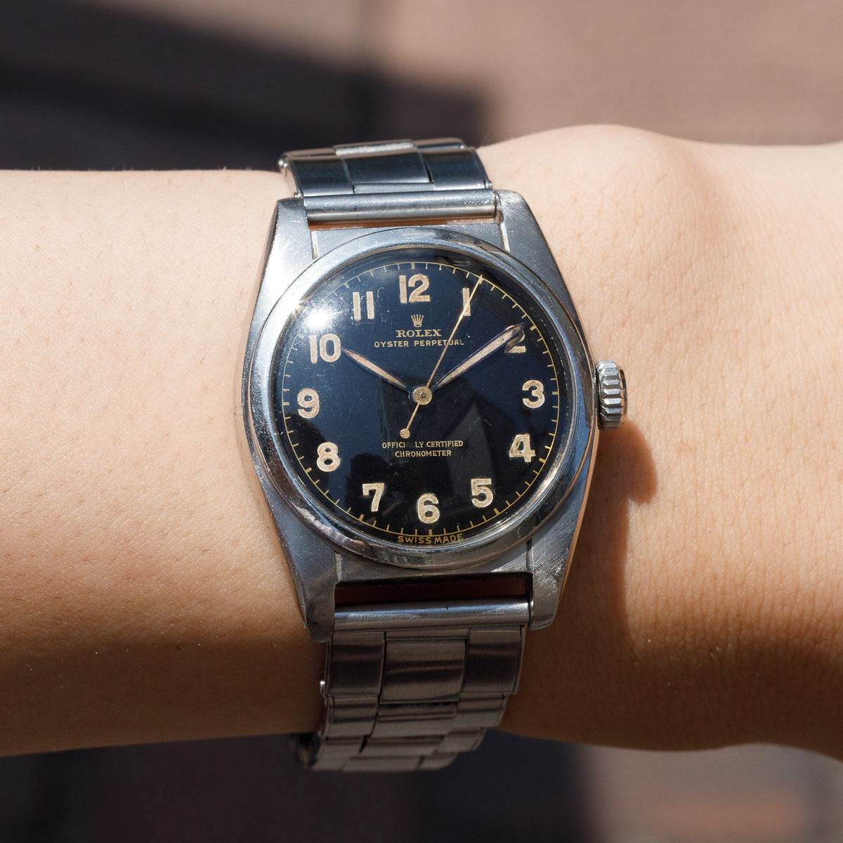 ROLEX BUBBLE BACK Ref.6050 Black Gilt Dial Expansion Bracelet