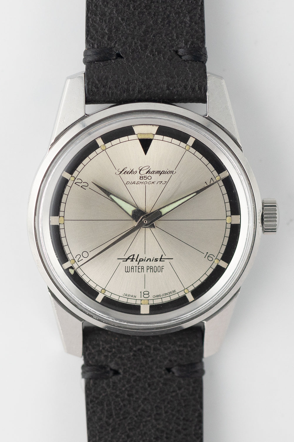 値下げコメント下さいね。セイコーのチャンピオンです。とても綺麗です。 SEIKO Champion Alpinist Ref.J13079 – TIMEANAGRAM
