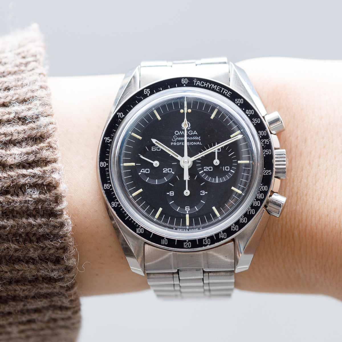 OMEGA  Speedmaster  Ref.145.022  Straight Line and “Apollo XI”