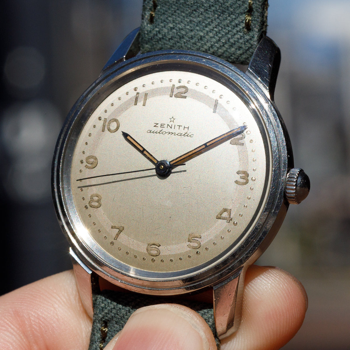 ZENITH Two-Tone Dial Step Bezel