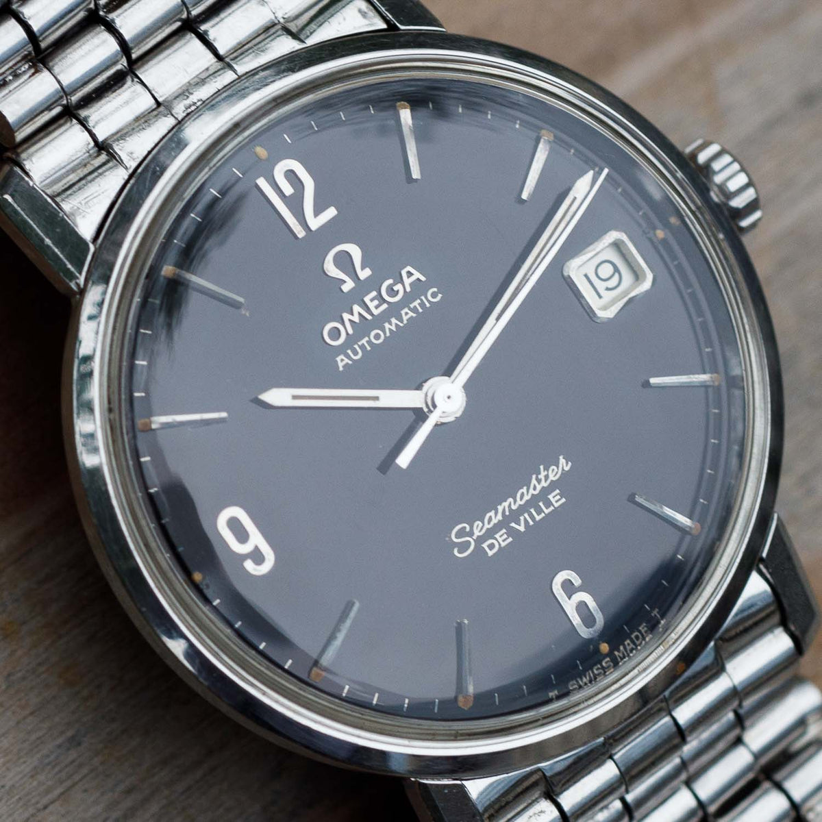 OMEGA Ref.166.020 Glossy Black Gilt Dial