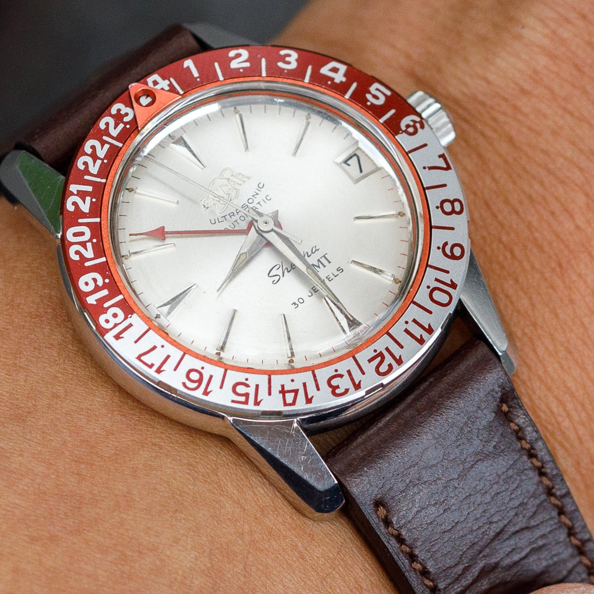 ENICAR Sherpa GMT